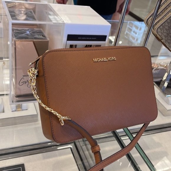 Michael Kors Jet Set Item Large East West Zip Crossbody Leather Luggage - Picture 7 of 16